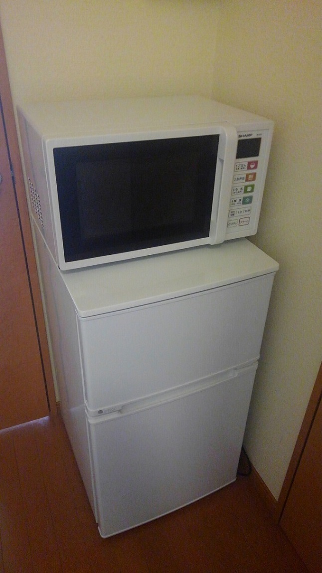 レオパレスアールユー206号室 家具・家電付き