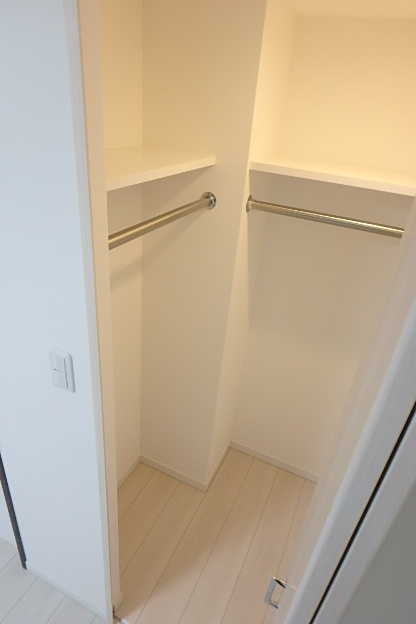 ガーラ・ステーション横濱関内7階 オシャレなウォークイーンクローゼット