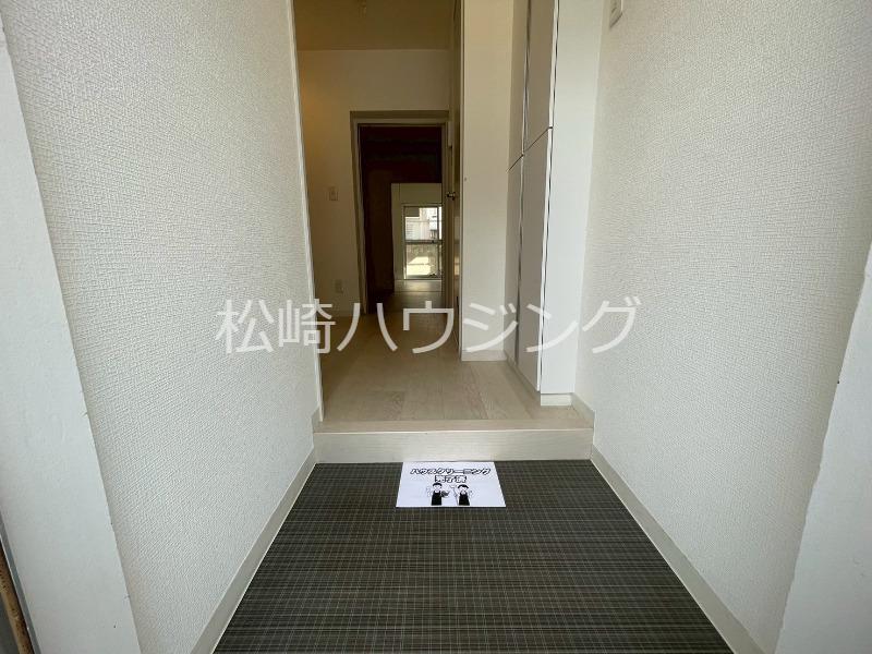 メゾンアイ1階 玄関