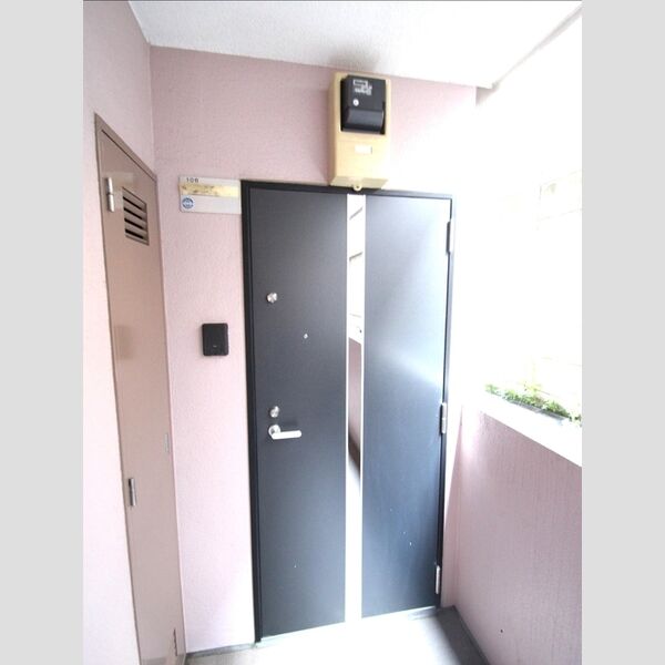 ヒルズ吉祥寺106号室 玄関