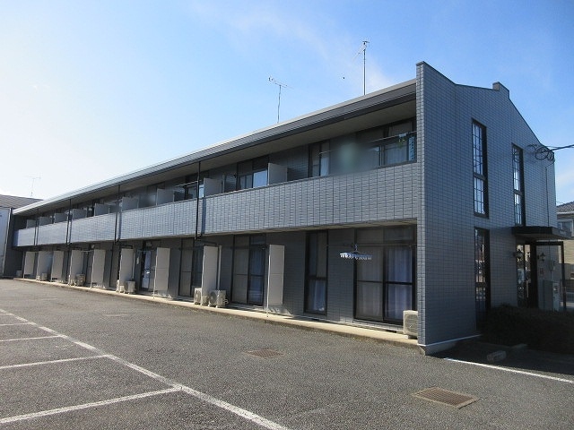 レオパレス円行の外観画像