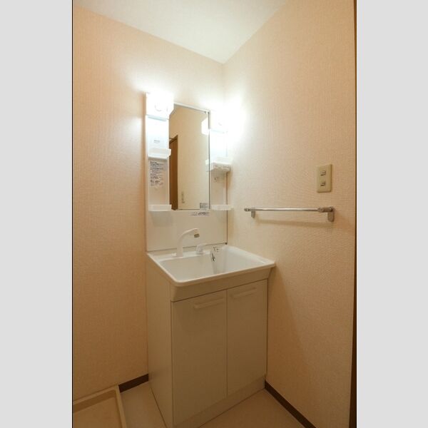 グリーンヴァレー葉山 洗髪洗面化粧台