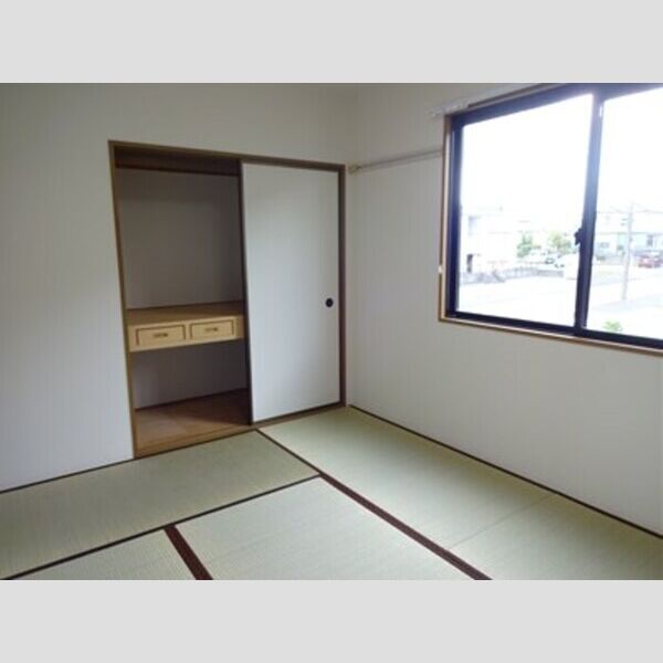 第6小野ハイツ 物入れ