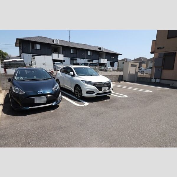 プラシード　カーサⅠ 駐車場