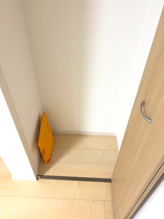 コンフォートレジデンス西新井301号室 収納