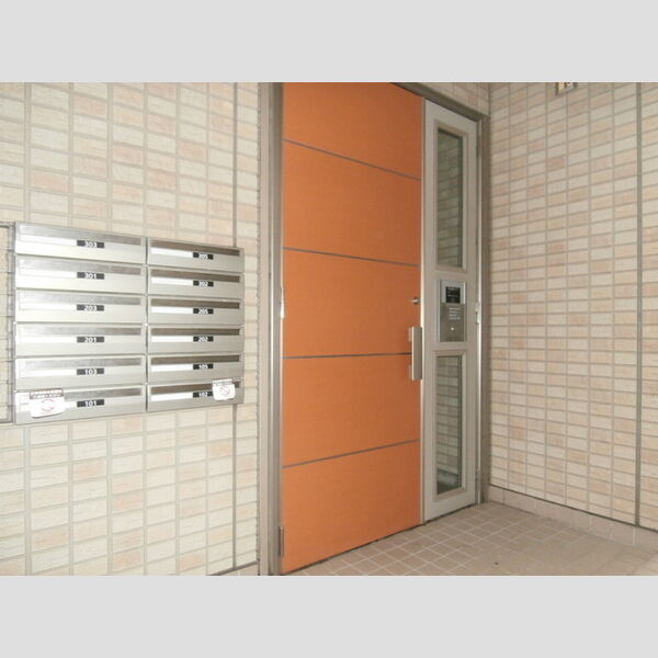 KOMUKAI　Residence エントランス
