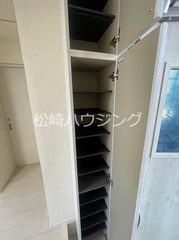 コンフォルト高円寺1階 玄関