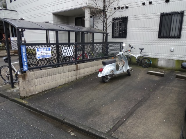 メゾンエスポワール 駐車場