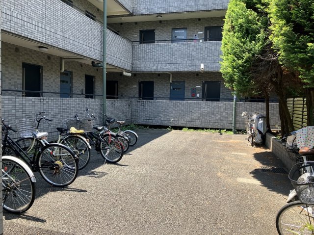 プライムアーバン武蔵野ヒルズＢ棟3階 自転車駐輪場（無料）