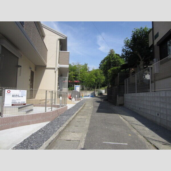 メゾン・ド・ルミエール ★前面道路★