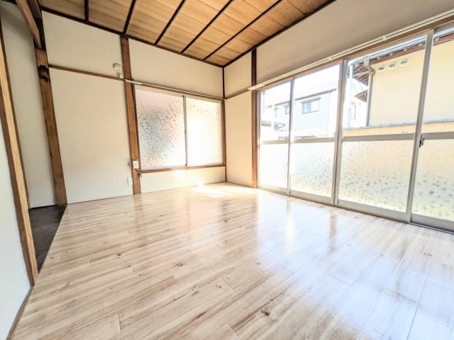 鎌ケ谷大仏戸建 窓が大きく日当たりが良いです