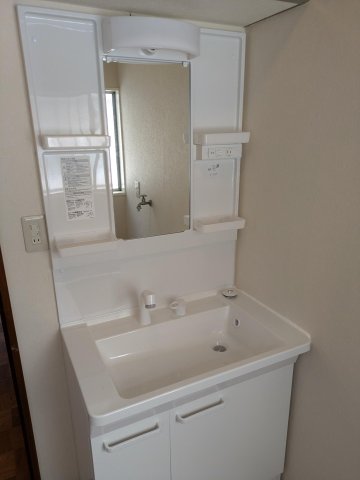 瀬谷区橋戸戸建 洗面