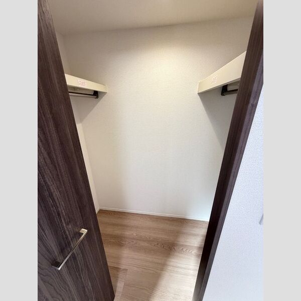 シンビジウム湘南台303号室 ウォークインクローゼット