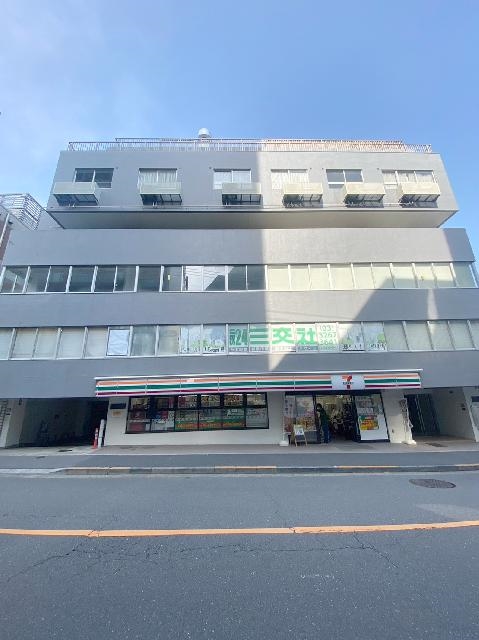 いづみハイツ市ヶ谷6階 外観