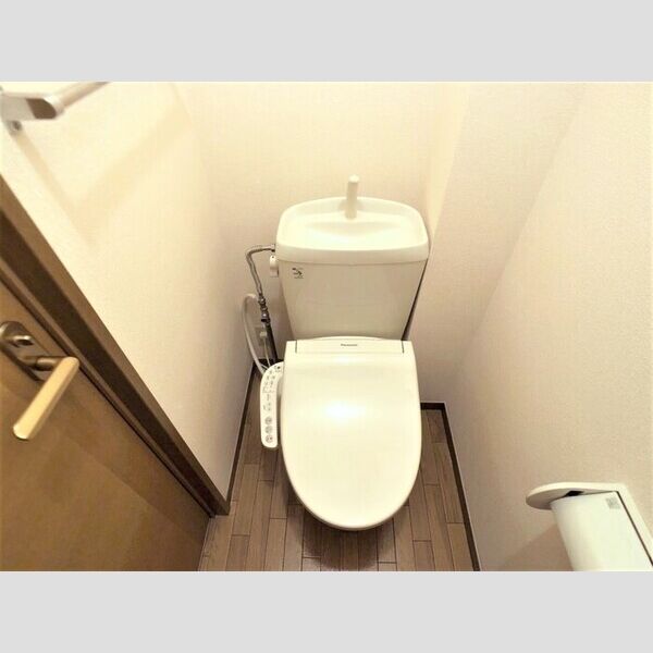 メゾンHOKUSHIN 温水洗浄暖房便座トイレ