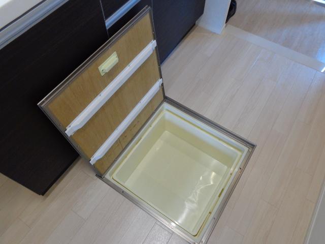 ヴィーナス（Venus）00103号室 床下収納