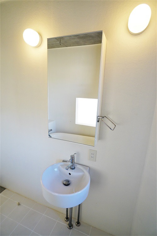 ＷＥＥＫＥＮＤ ＨＯＵＳＥ ＡＬＬＥＹ3階 洗面