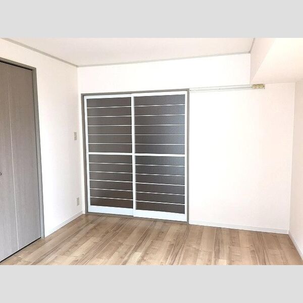 グリーンヒル桜ヶ丘　A102号室 洋室6帖