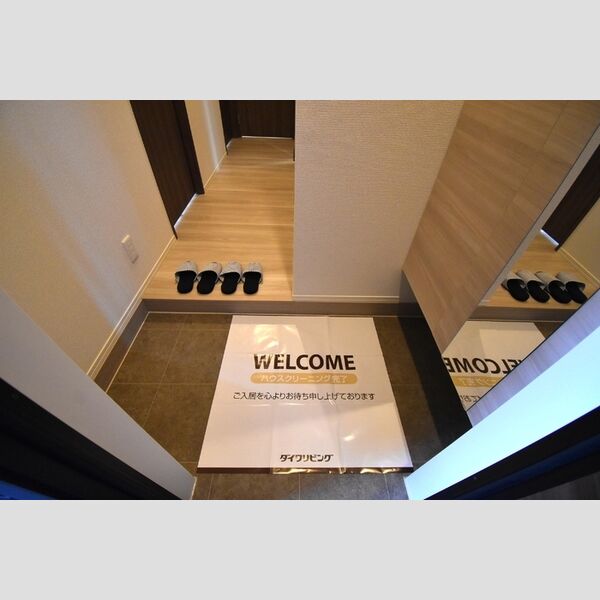 ル クレール101号室 玄関内