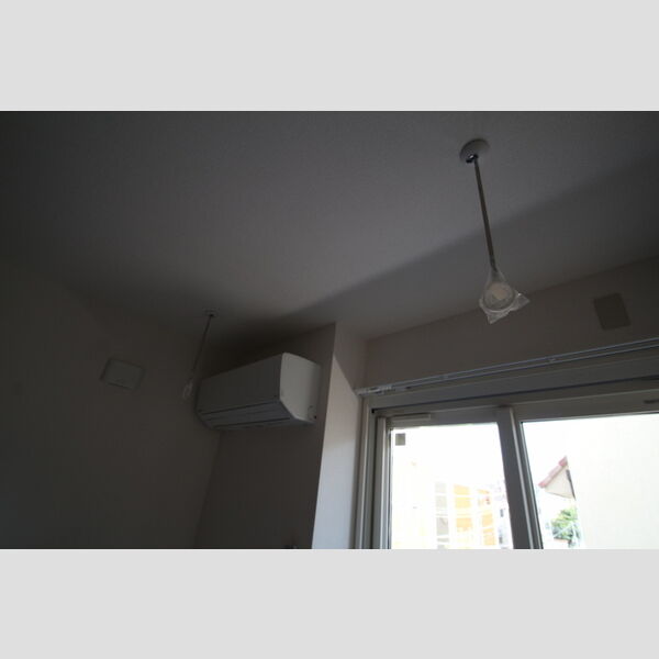 アヴァンス東日暮里 室内物干し