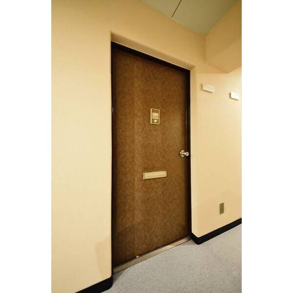 インペリアルお茶の水 玄関