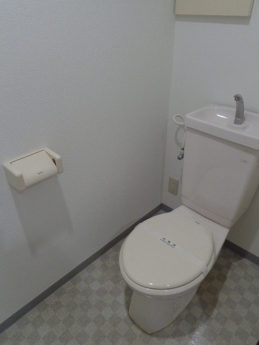 コート新橋4階 トイレ　※2014年8月撮影