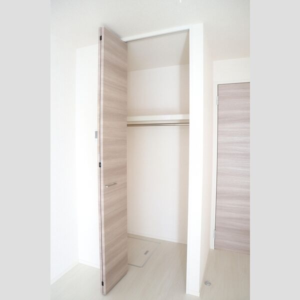 エンペラー　A クローゼット