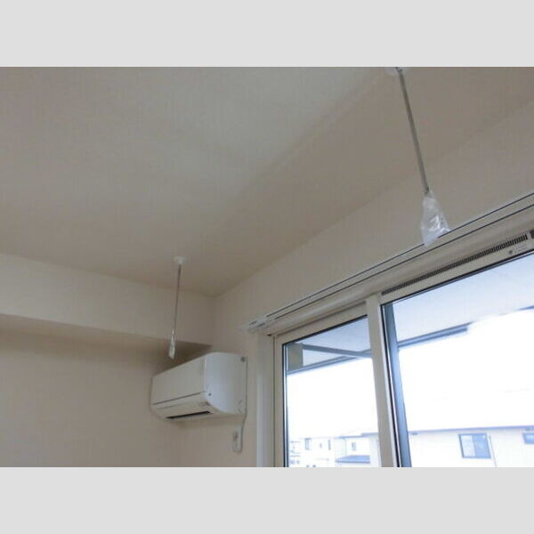 リーヴ ゴーシュ　Ⅰ205号室 室内物干し