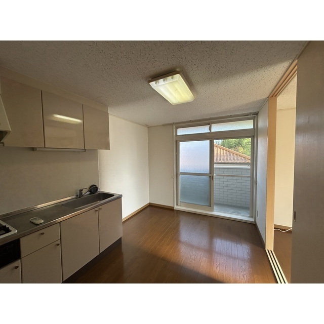 ウイニングイースト リビング