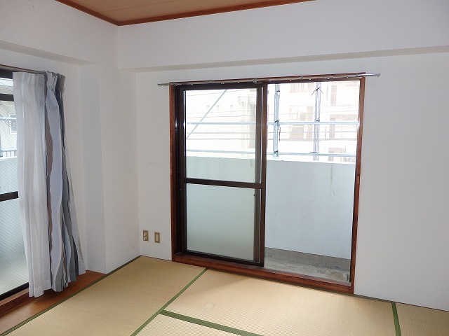 第２レクコーポ舞浜(E-048)2階 リビング