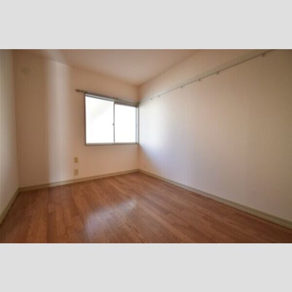 サンモール清水D102号室 居室