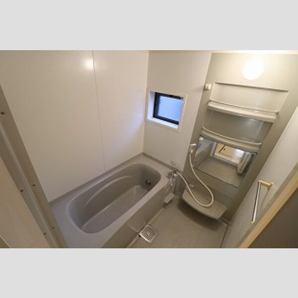 ルヴァン コート　壱番館105号室 浴室