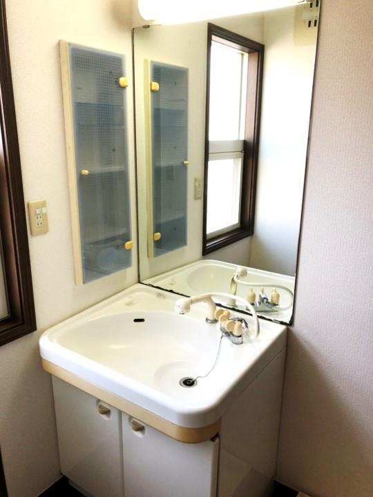 みずほ台ガレージ付き戸建 クリーニング済みの洗面台！