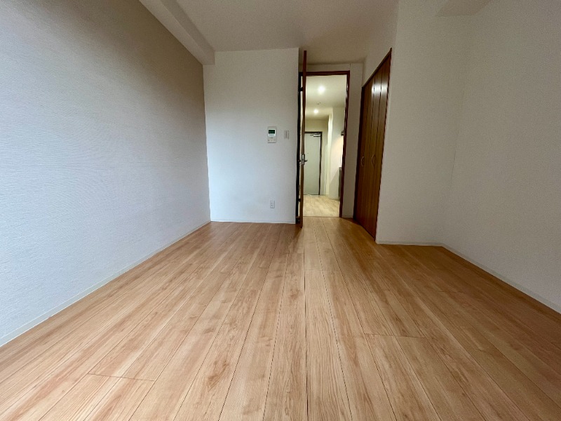 ＬＯＣ’Ｓ　ＹＯＫＯＤＡＩ1階 リビング