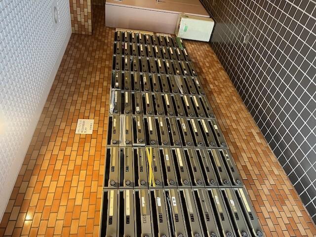 ダイアパレス吉野町第弐4階 エントランス