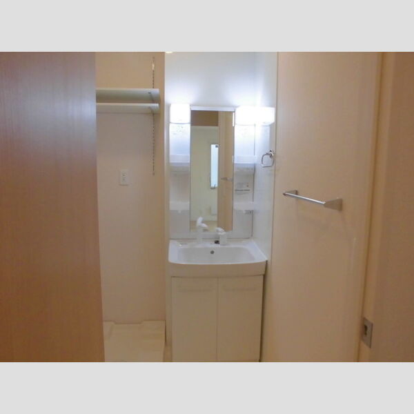 ラ　ルーチェ302号室 朝シャンらくらく洗髪洗面化粧台♪