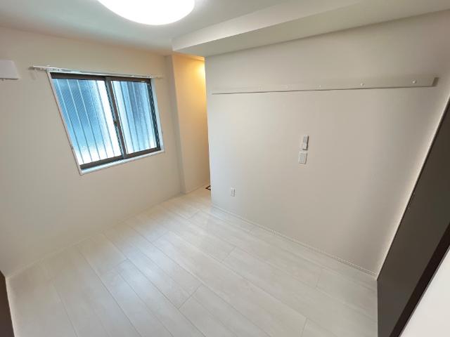 ラ・メルヴェーユ103号室 洋室