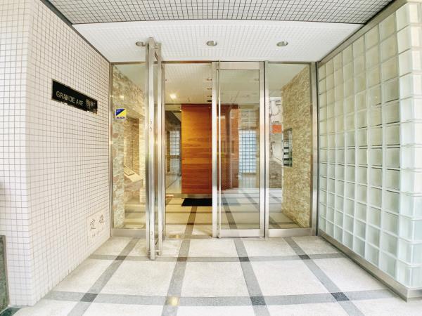 グラン・アクス麹町 エントランス