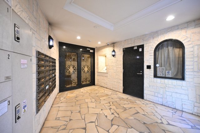 トーシンフェニックス上北沢ツインコート4階 エントランス