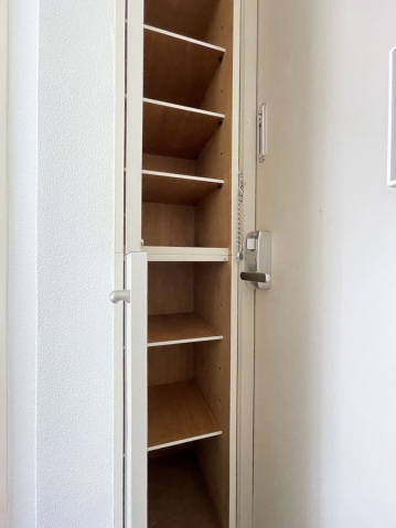 スカイコート下北沢504号室 シューズBOX