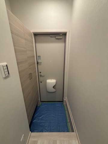 ディアコート101号室 玄関