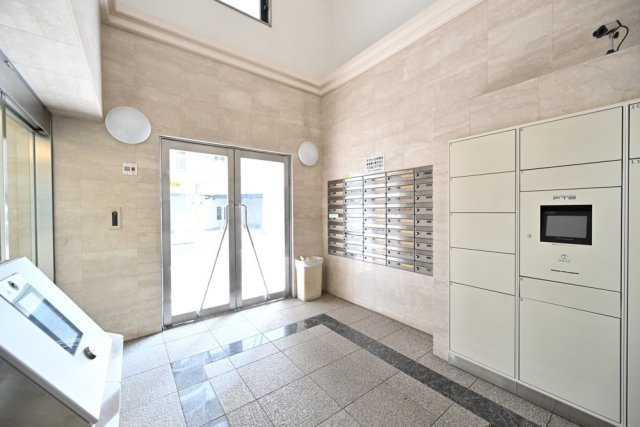 菱和パレス五反田西8階 エントランス