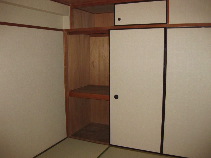 メゾンサヨネ1階 収納