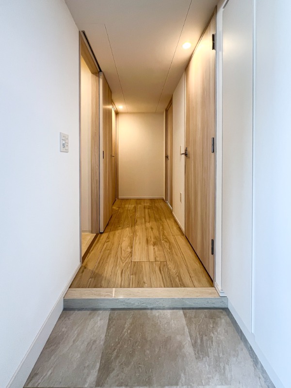 ドゥーエ王子神谷5階 玄関