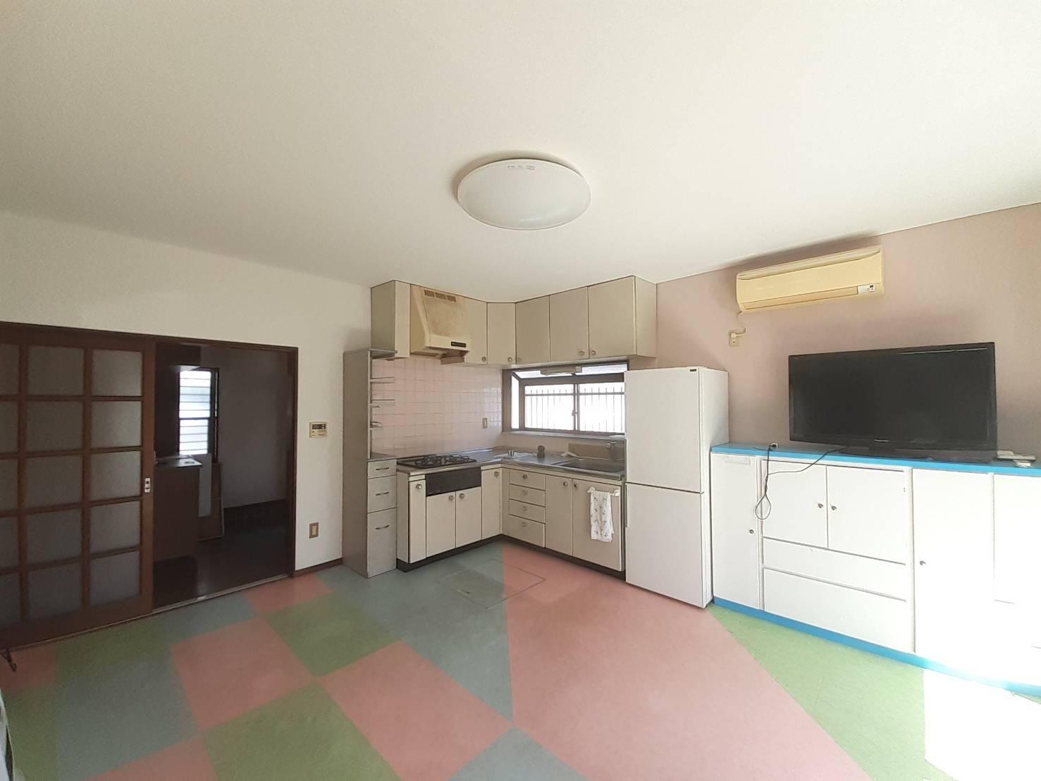 Riviere Sakura フローリングは珍しいカラフルデザイン