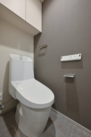 リビオメゾン西麻布304号室 トイレ