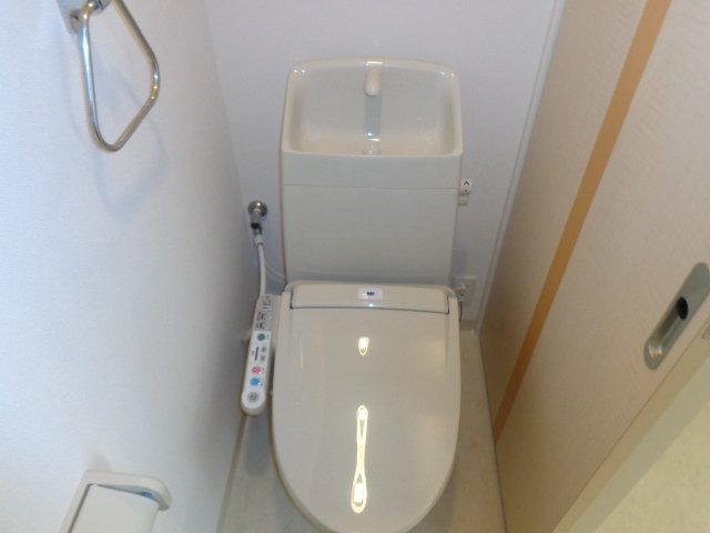 オークロシェ501号室 トイレ