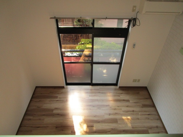 デルニエワコーII 内観