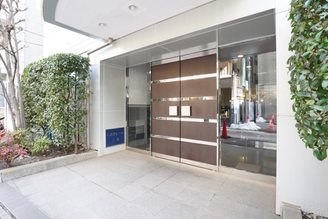 ベルクレール三鷹 エントランス