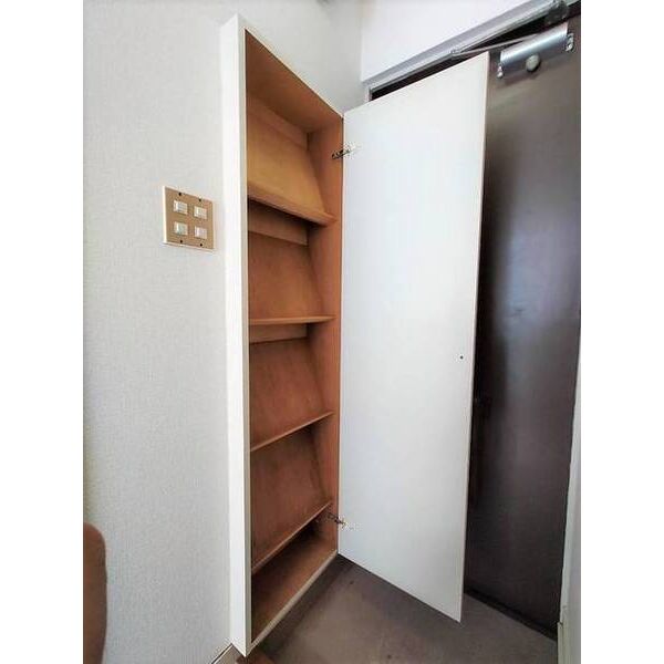 ジュネパレス新検見川第010203号室 収納
